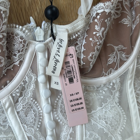 FOR LOVE & LEMONS
Freya Slip Dress- XS- NEW WITH TAGS - Picture 3 of 9